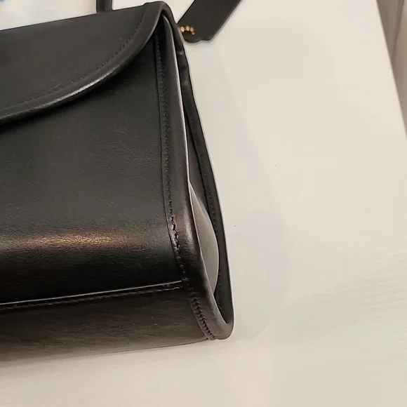 Sold Vintage Coach Regina #9983 - Picture 11 of 17